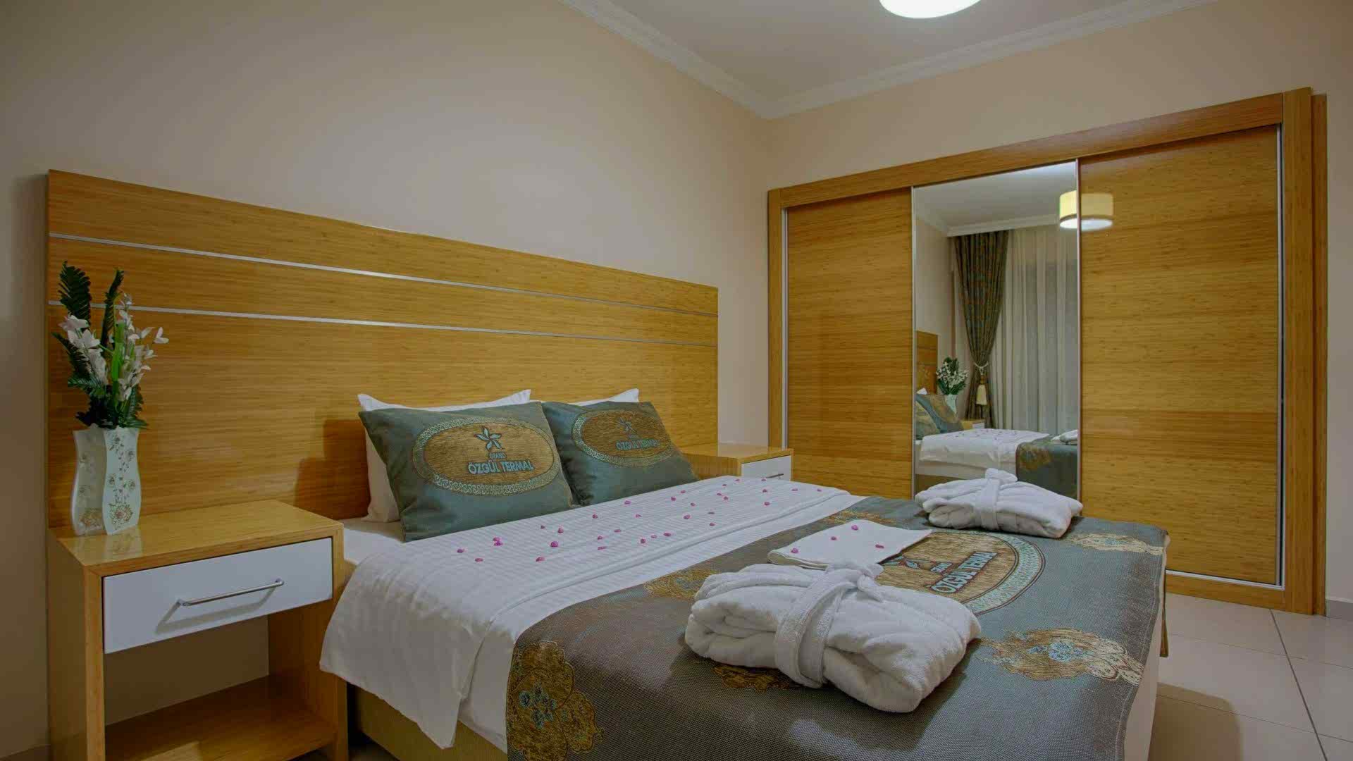 Pool Suite